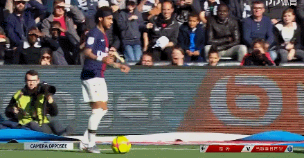 记者：因伤落选的马斯坦托诺仍加入阿根廷队的训练营