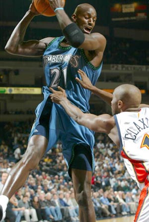 里弗斯：字母哥不会随队前往底特律，格林明天接受MRI检查（里弗斯：字母哥将不随队赴底特律，格林明日接受核磁共振检查）