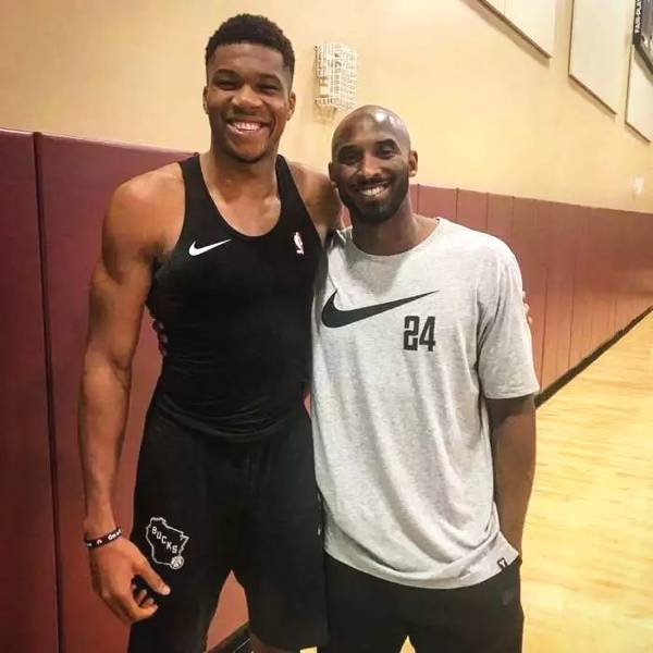 卡卢卢：很高兴看到布雷默回归；我感觉自己更像个领袖了（卡卢卢：为布雷默复出感到开心，我愈发有领袖担当）