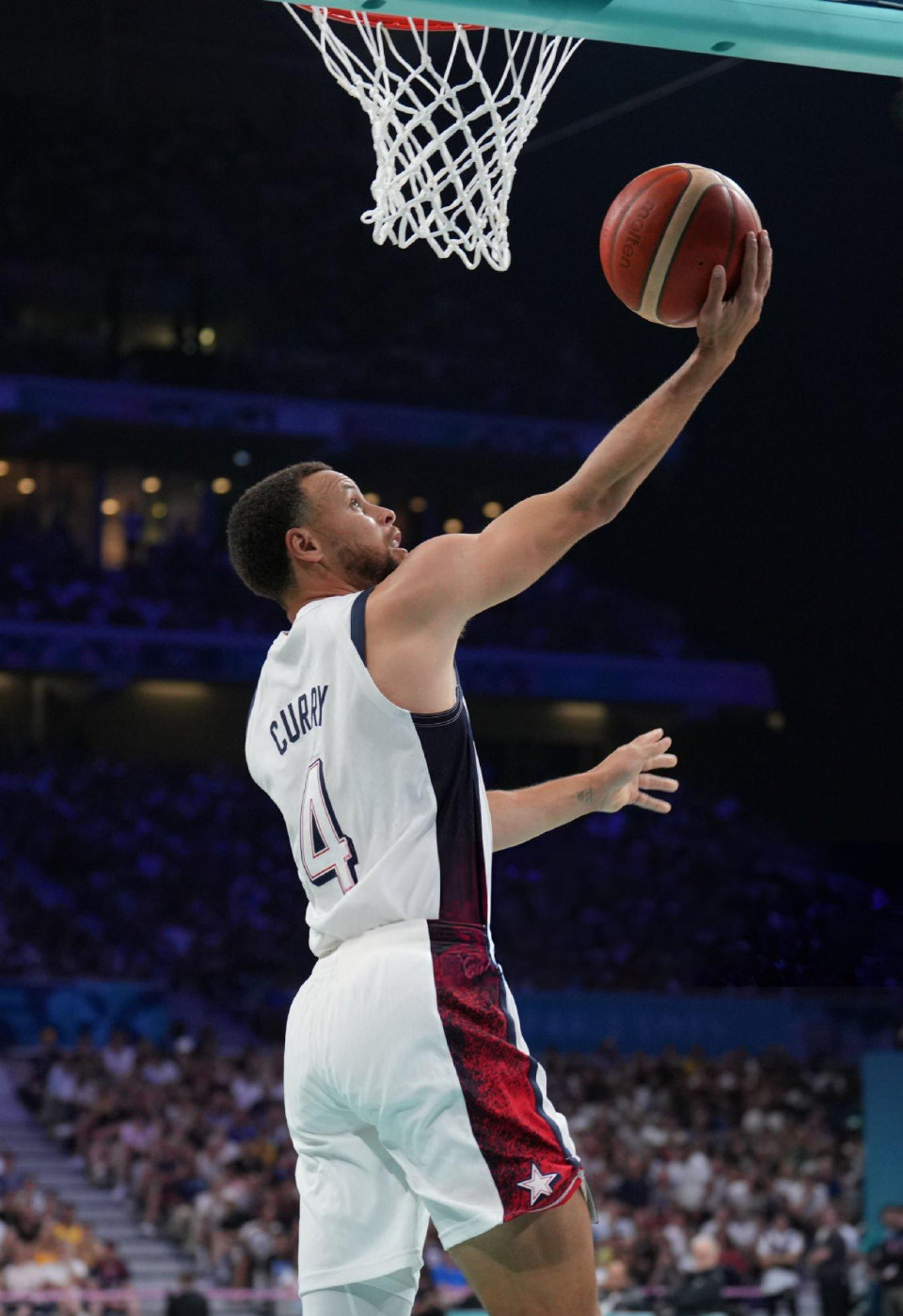 埃尔纳内斯：科莫低估了国米，同时高估了自己的能力（埃尔纳内斯：科莫轻视国米，却高估了自己）