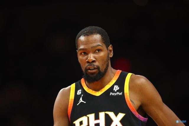 进攻球员如何判断最佳突破时机？（持球进攻者如何把握突破的黄金窗口？）