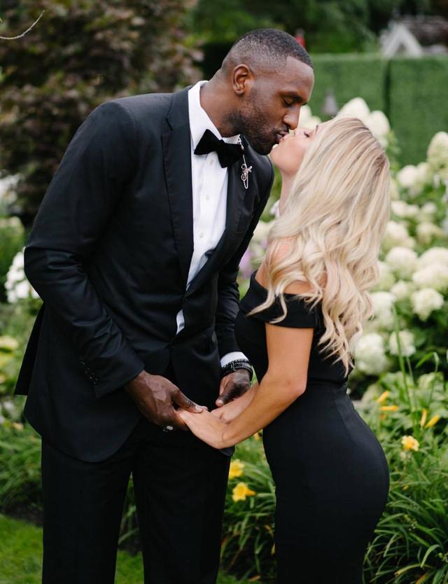 博尼：大胜是全队功劳；迪乌夫正在向所有人展示他的巨大价值（博尼：大胜属于全队；迪乌夫正向世人证明其巨大价值）