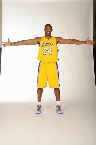 每体：桑托斯欠290万欧无力偿还，巴萨或借此机会锁定苏扎（每体：桑托斯拖欠290万欧难偿，巴萨或趁机锁定苏扎）