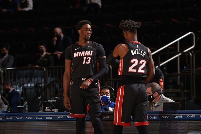 贝恩本场得到37分，并列NBA杯淘汰赛历史第三高分（贝恩单场37分，追平NBA杯淘汰赛历史第三高纪录）