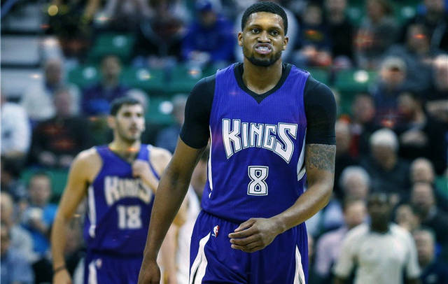 神锋，帕罗特11月2场世预赛打入5球帮助爱尔兰挺进附加赛（神锋帕罗特11月两场世预赛轰下5球，助爱尔兰闯入附加赛）