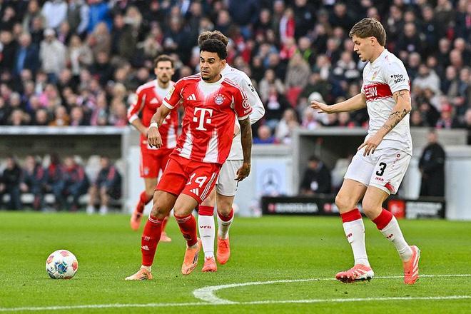 复出+梅开二度：蓝军未来新援埃梅加vs里尔个人集锦（复出即双响：蓝军准新援埃梅加对阵里尔个人集锦）