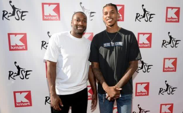 F1卡塔尔排位赛：皮亚斯特里力压诺里斯、维斯塔潘，成功夺杆（F1卡塔尔排位赛：皮亚斯特里击败诺里斯与维斯塔潘，斩获杆位）