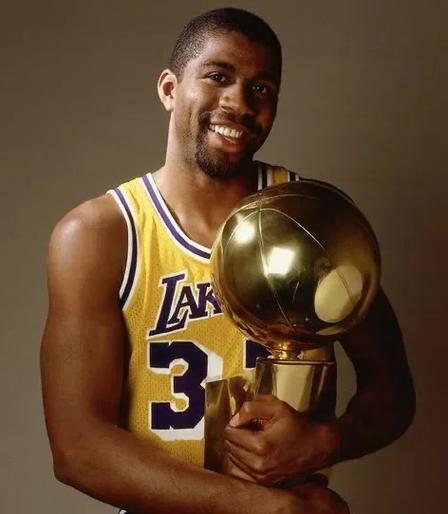 萨拉赫爆炸性言论震动利物浦，红军瞄准迪奥曼德接班！（萨拉赫重磅发声震撼安菲尔德，红军锁定迪奥曼德接班人）