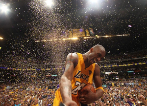 铜梁龙致谢蓉城：期待成渝两地共同推动西部足球事业蓬勃发展（铜梁龙感谢蓉城，盼成渝携手促西部足球腾飞）